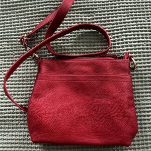 Joy Susan orange/red crossbody.